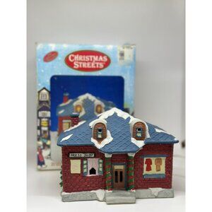 VTG Christmas Streets Illuminated Ceramic Dress Shop Village House Figurine
